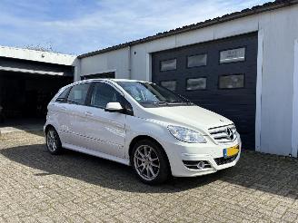 Avarii autoturisme Mercedes B-klasse 180 blue efficiency business class 2011/2
