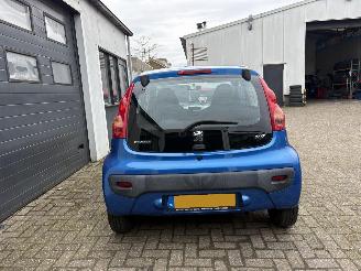 Peugeot 107 1.0-12V Urban Move picture 4