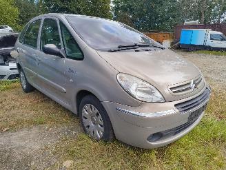 Vrakbiler auto Citroën Xsara-picasso 1.6i-16V Caractère 2006/7