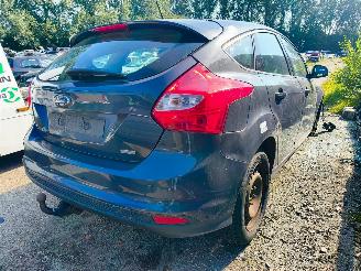 Coche accidentado Ford Focus Ford Focus 1.0 EcoBoost Trend 2012/1