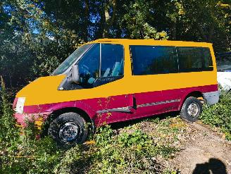 Salvage car Ford Transit Kombi 300S 2.2 TDCI 2010/8