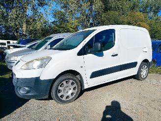 Autoverwertung Peugeot Partner 120 1.6 HDI L1 XT Profit + 2011/8