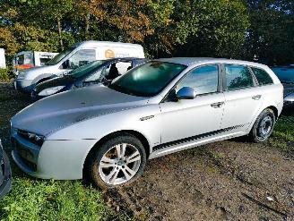 Coche siniestrado Alfa Romeo 159 Sportwagon 2.2 JTS Distinctive 2006/10
