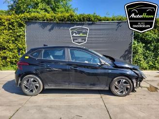 Vrakbiler auto Hyundai I-20 i20 (BC3), Hatchback 5-drs, 2020 1.0 T-GDI 100 Mild Hybrid 48V 12V 2022/3