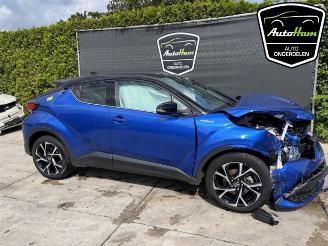 Toyota C-HR C-HR (X1,X5), SUV, 2016 2.0 16V Hybrid picture 2