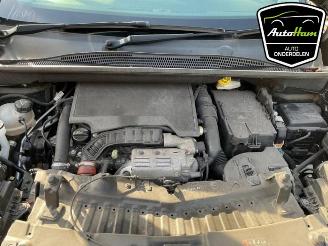 Opel Crossland Crossland (X), SUV, 2017 1.2 Turbo 12V picture 18