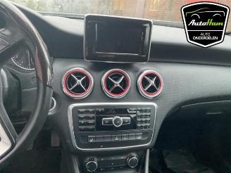 Mercedes A-klasse A (W176), Hatchback, 2012 / 2018 1.6 A-180 16V picture 12