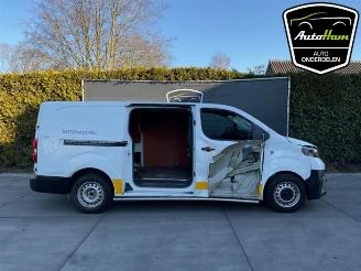 Coche siniestrado Toyota ProAce ProAce, Van, 2016 1.6 D-4D 95 16V Worker 2019/6