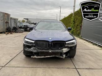 BMW 5-serie 5 serie Touring (G31), Combi, 2017 520i 2.0 TwinPower Turbo 16V picture 3