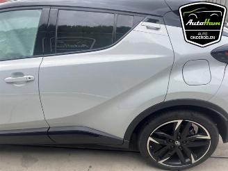 Toyota C-HR C-HR (X1,X5), SUV, 2016 2.0 16V Hybrid picture 10