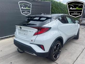Toyota C-HR C-HR (X1,X5), SUV, 2016 2.0 16V Hybrid picture 4
