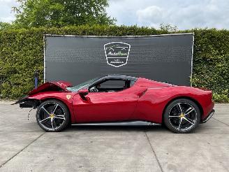 Vrakbiler auto Ferrari  296 GTS 3.0 PHEV Cabrio  Elektrisch Benzine 2.992cc 610kW (829pk) 2025/1