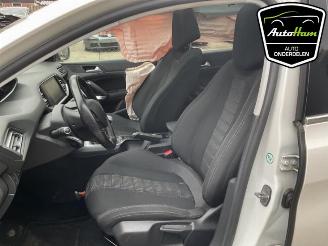 Peugeot 308 308 SW (L4/L9/LC/LJ/LR), Combi 5-drs, 2014 / 2021 1.6 BlueHDi 120 picture 22