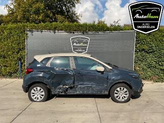 Uttjänta bilar auto Renault Captur Captur I (2R), SUV, 2013 0.9 Energy TCE 12V 2016/10