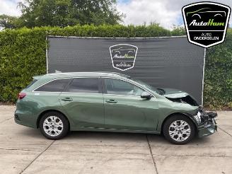 Vrakbiler auto Kia Cee d Ceed Sportswagon (CDF), Combi 5-drs, 2018 1.0i T-GDi 12V 2024/6