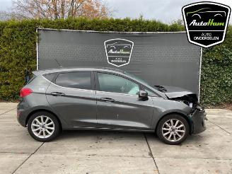 Salvage car Ford Fiesta Fiesta 7, Hatchback, 2017 1.0 EcoBoost 12V 100 2018/1