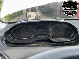 Peugeot 208 208 I (CA/CC/CK/CL), Hatchback, 2012 / 2019 1.0 Vti 12V PureTech picture 18