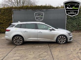 Coche siniestrado Renault Mégane Megane IV Estate (RFBK), Combi 5-drs, 2016 1.3 TCE 160 16V 2022/12