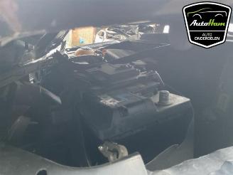 Volkswagen Polo Polo V (6R), Hatchback, 2009 / 2017 1.4 16V picture 12