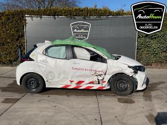disassembly passenger cars Toyota Yaris Yaris IV (P21/PA1/PH1), Hatchback, 2020 1.5 12V Hybrid 115 2024/1