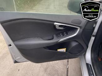 Volvo V-40 V40 (MV), Hatchback 5-drs, 2012 / 2019 1.6 T2 GTDi 16V picture 28