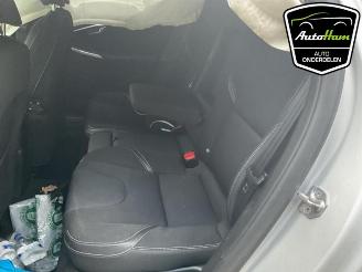 Volvo V-40 V40 (MV), Hatchback 5-drs, 2012 / 2019 1.6 T2 GTDi 16V picture 21