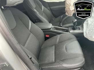 Volvo V-40 V40 (MV), Hatchback 5-drs, 2012 / 2019 1.6 T2 GTDi 16V picture 23