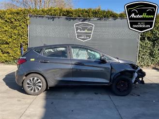 Coche siniestrado Ford Fiesta Fiesta 7, Hatchback, 2017 1.0 EcoBoost 12V Hybrid 125 2022/4