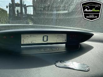 Citroën C4 C4 Coupe (LA), Hatchback 3-drs, 2004 / 2011 1.6 16V picture 15