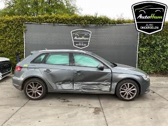 Coche siniestrado Audi A3 A3 Sportback (8VA/8VF), Hatchback 5-drs, 2012 / 2020 1.4 TFSI 16V 2013/4