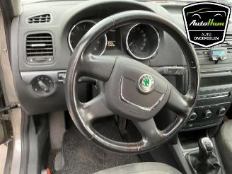 Skoda Yeti Yeti (5LAC), SUV, 2009 / 2017 1.2 TSI 16V picture 15