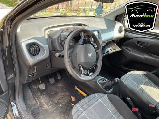 Peugeot 108 108, Hatchback, 2014 1.0 12V picture 13