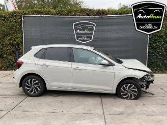 Vrakbiler auto Volkswagen Polo Polo VI (AW1), Hatchback 5-drs, 2017 1.0 TSI 12V 2024/8