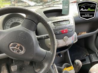 Toyota Aygo Aygo (B10), Hatchback, 2005 / 2014 1.0 12V VVT-i picture 12