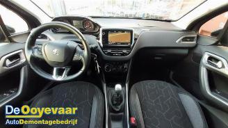 Peugeot 2008 2008 (CU), MPV, 2013 / 2019 1.2 12V e-THP PureTech 130 picture 2