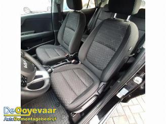 Kia Rio Rio IV (YB), Hatchback, 2017 1.0i T-GDi 100 12V picture 8