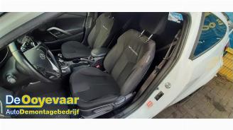 Hyundai Veloster Veloster, Coupe, 2011 / 2017 1.6 GDI 16V picture 8