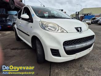 Peugeot 107 107, Hatchback, 2005 / 2014 1.0 12V picture 2
