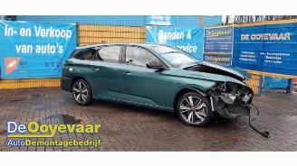 krockskadad bil auto Peugeot 308 308 SW (F4/FC/FN/FR), Combi 5-drs, 2021 1.6 16V HYbrid 180 e-EAT8 2022/12