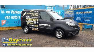 Coche siniestrado Fiat Doblo Doblo Cargo (263), Van, 2010 1.6 D Multijet 2021/10