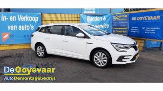 Autoverwertung Renault Mégane Megane IV Estate (RFBK), Combi 5-drs, 2016 1.0 TCE 2021/11