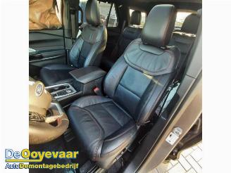 Ford Explorer  picture 6