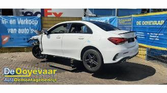 Vrakbiler auto Mercedes A-klasse A Limousine (177.1), Sedan, 2018 / 2026 1.3 A-200 Turbo 2020/8