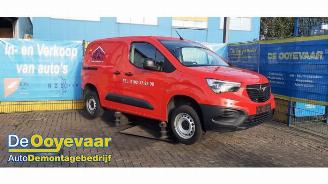 Coche siniestrado Opel Combo Combo Cargo, Van, 2018 1.2 110 2021/4