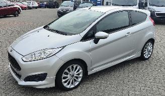  Ford Fiesta Ford Fiesta 1,6 TDCi 70kW Titanium ( 95 gr co2 ) 2013/10