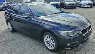 uszkodzony samochody osobowe BMW 3-serie BMW 318 Baureihe 3 Touring 318 i Advantage 2019/10