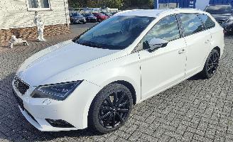 Coche accidentado Seat Leon Seat Leon X-PERIENCE 1.4 TSI 92kW Start&Stop 2014/10