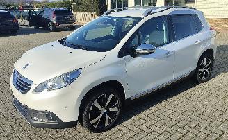 Schadeauto Peugeot 2008 Peugeot 2008 Allure navi 86237 km lichte schade 2016/4