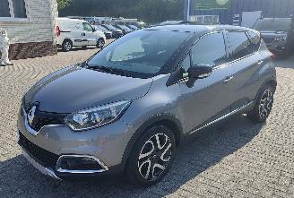 Käytettyjen passenger cars Renault Captur Renault Captur Luxe lederen bekleding, navigatie en achteruitrijcamera, in topconditie. 2015/3