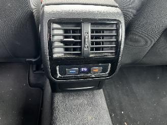 Volkswagen Passat 2.0 TDI bluemotion variant picture 15